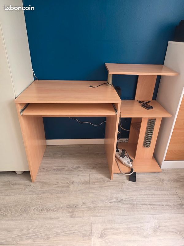 Bureau (image 1)