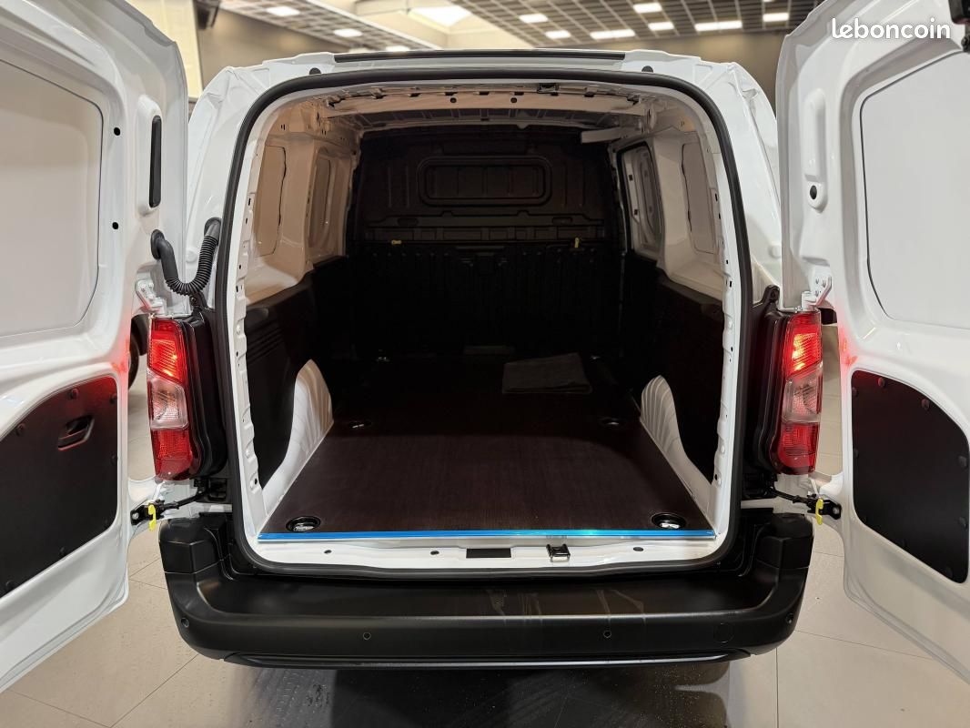 Citroën Berlingo Fourgon III (2) VAN BLUEHDI 130 S&S TAILLE XL PLANCHER 1000KG EAT8 3PL (image 18)