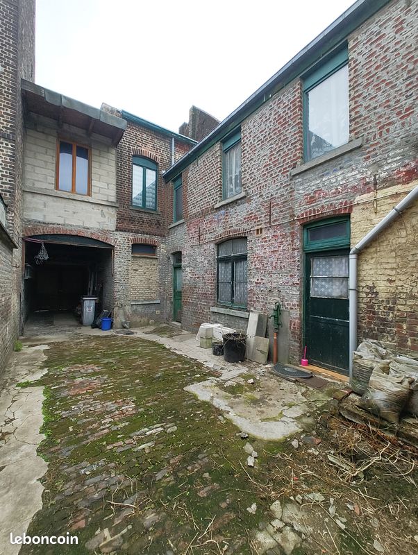 Maison 7 pièces 143 m² · à Roubaix · 143 m² · 164 000 €