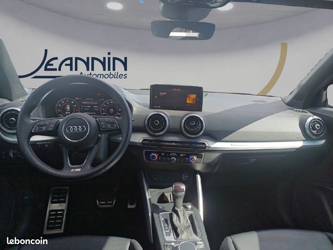 AUDI Q2 35 TFSI 150 S tronic 7 S line (image 10)