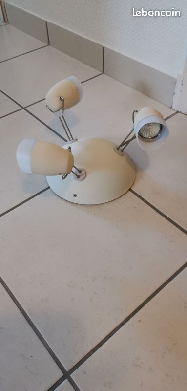 Luminaire plafonnier 3 spots de 20 W (image 7)