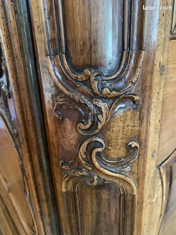 Armoire lyonnaise en noyer (image 4)
