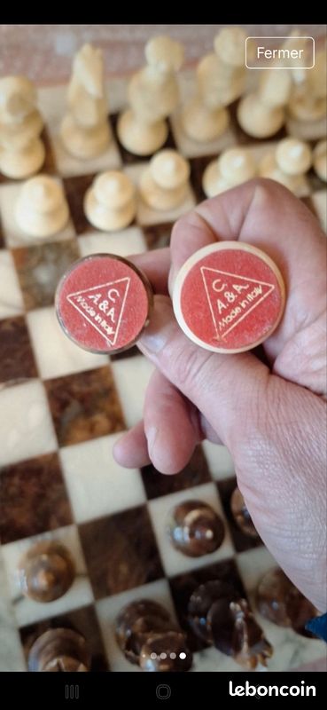 Jeu D'échecs En Marbre Blanc Et Bordeaux - Occasion