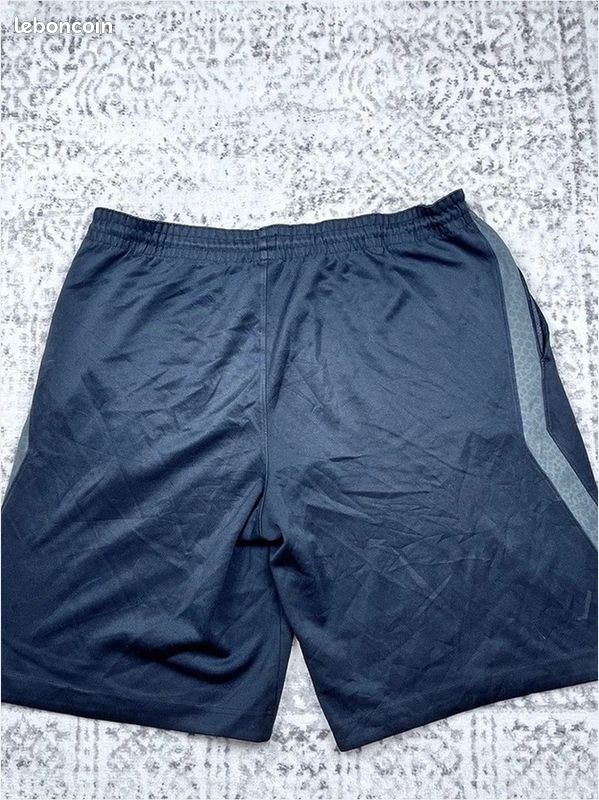 Short de sport Nike - Homme Xl - Noir - Polyester - Bon état (image 2)