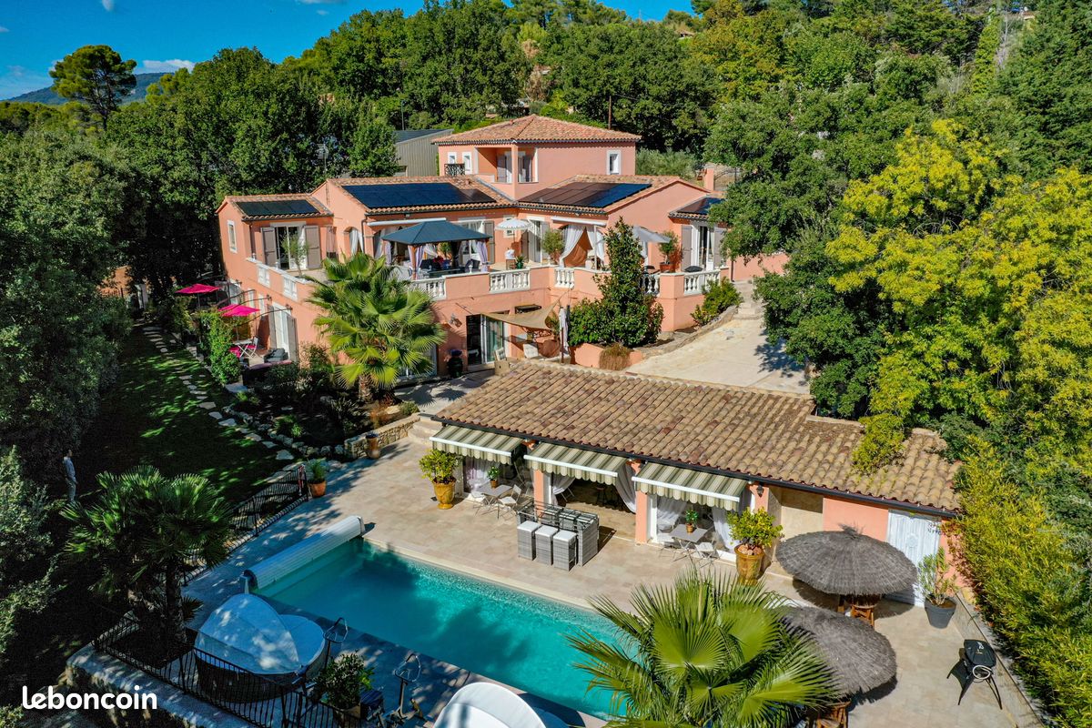 Maison 10 pièces 316 m² · à Flayosc · 316 m² · 1 875 000 €