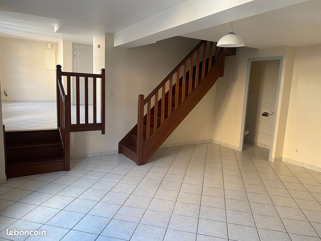Appartement 3 pièces 70 m² · à Laroquebrou · 70 m² · 485 €
