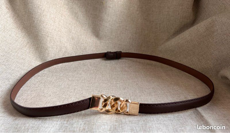 Ceinture en Cuir Doré avec Boucle Dorée (Fabriquée en Italie Ceinture en Cuir Doré avec Boucle Dorée (Fabriquée en Italie