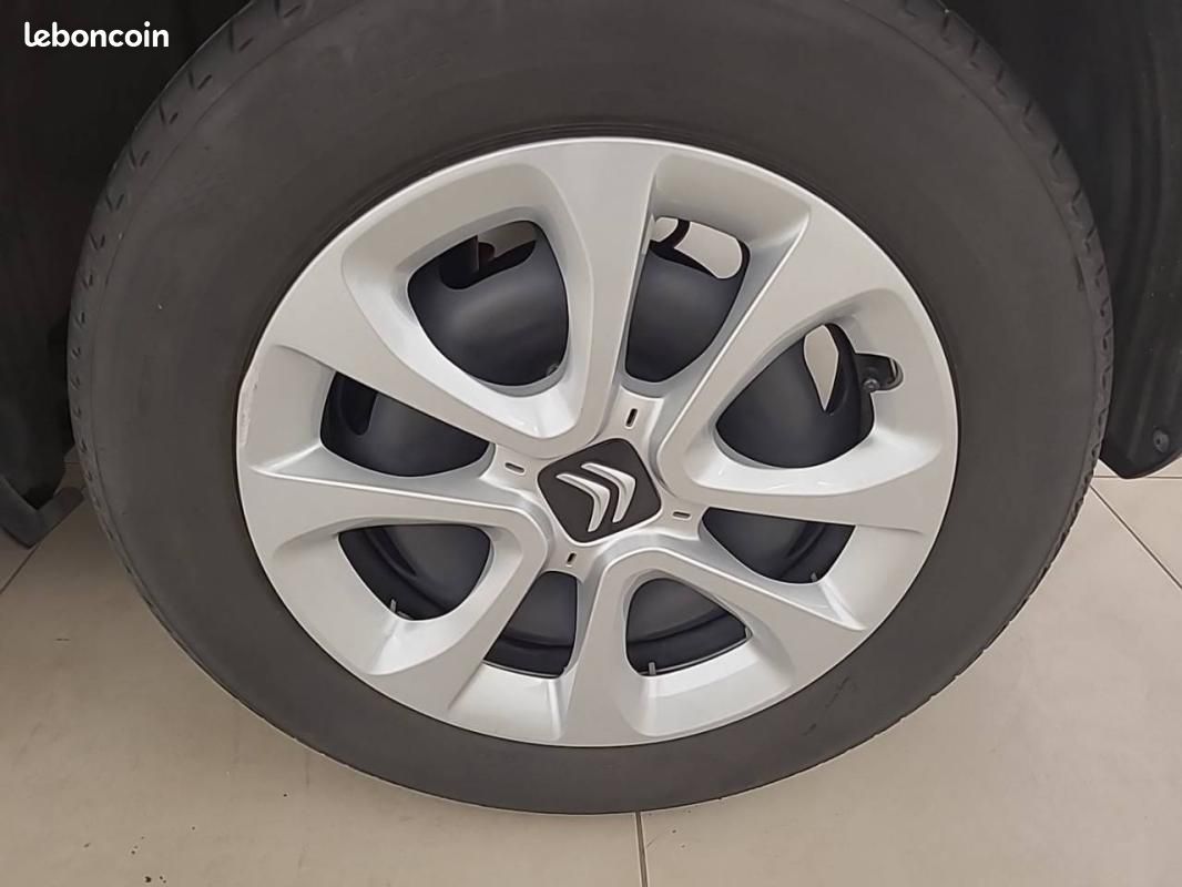 Citroën C3 PureTech 83 S&S BVM5 - YOU (image 13)