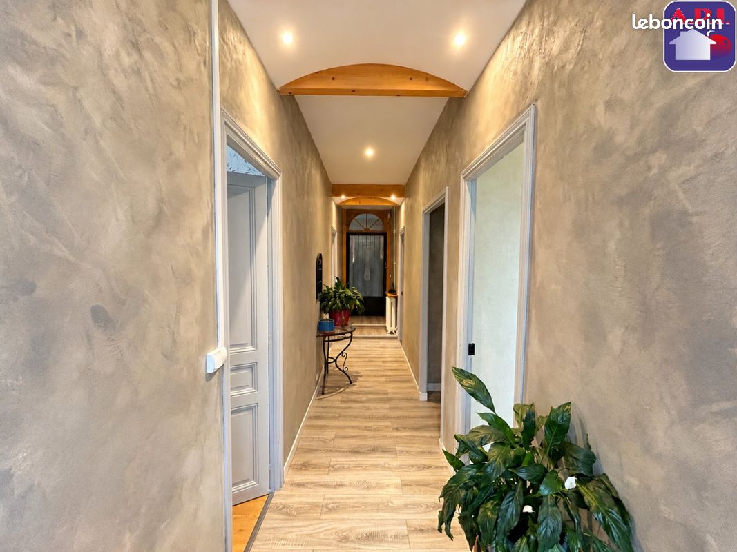 Maison 5 pièces 118 m² · à Lissac · 118 m² · 230 000 €