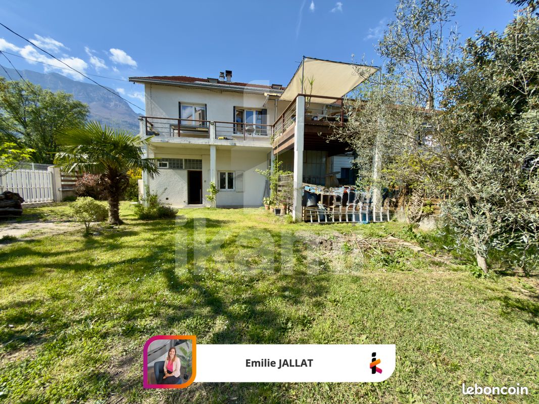 Maison 8 pièces 210 m² · à Le Pont-de-Claix · 210 m² · 429 000 €