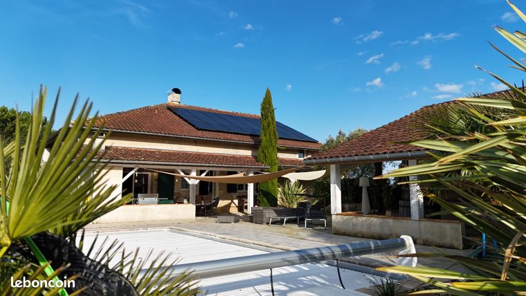 Propriété 6 pièces 260 m²