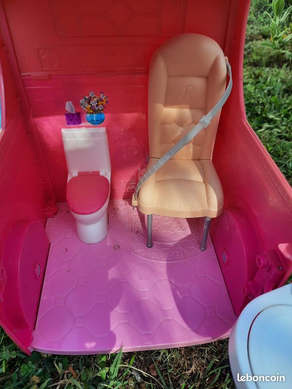 Camping-car Barbie (image 9)
