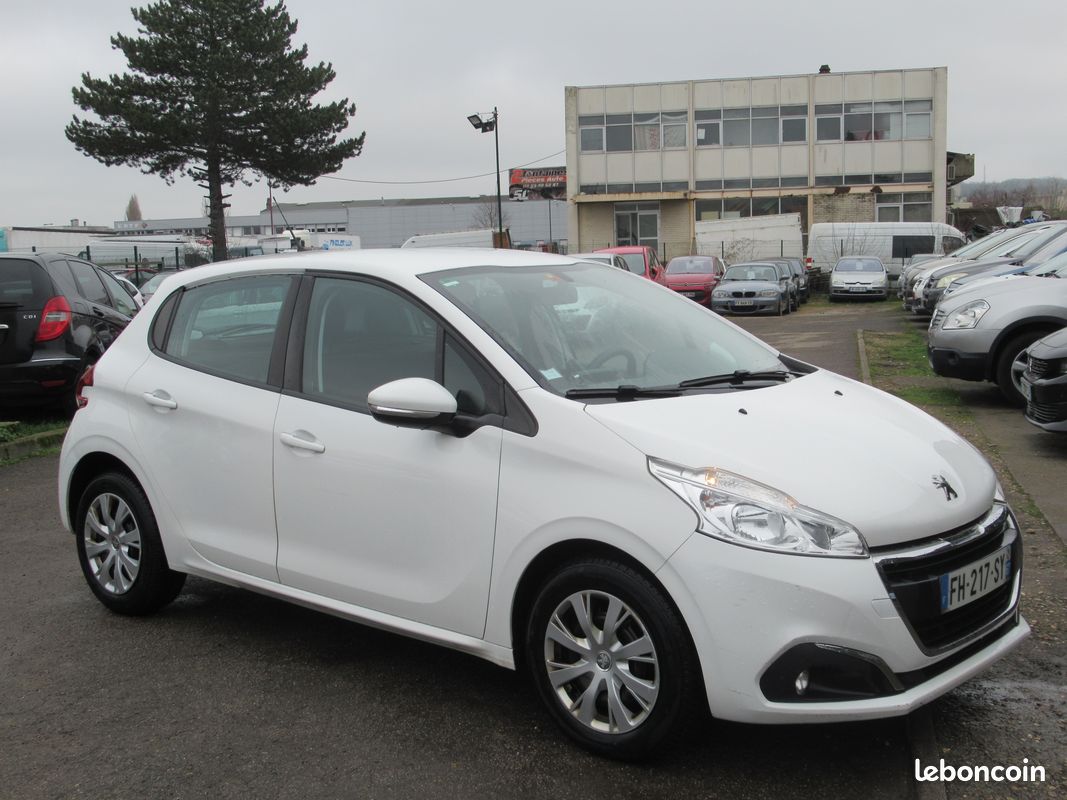 Peugeot 208 1.5 hdi 100ch active 2 places distribution ok tres bel etat (image 4)