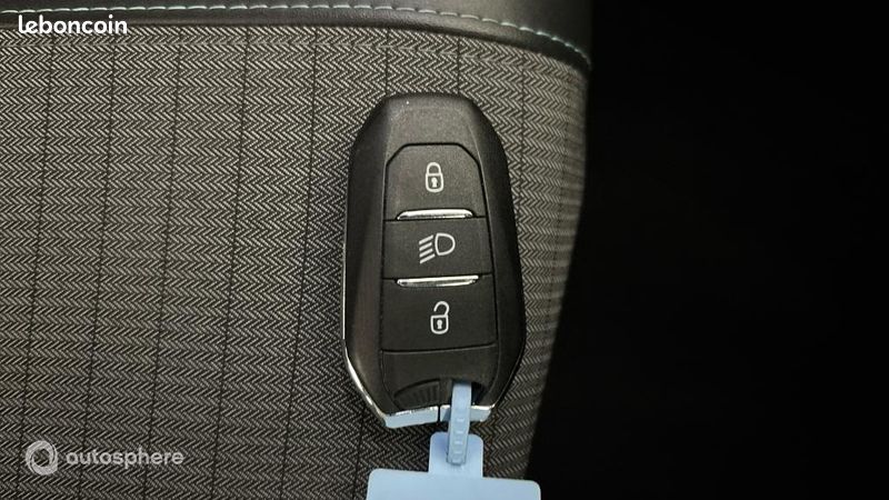 Peugeot 2008 1.5 BlueHDi 130ch S&S Allure EAT8 (image 16)