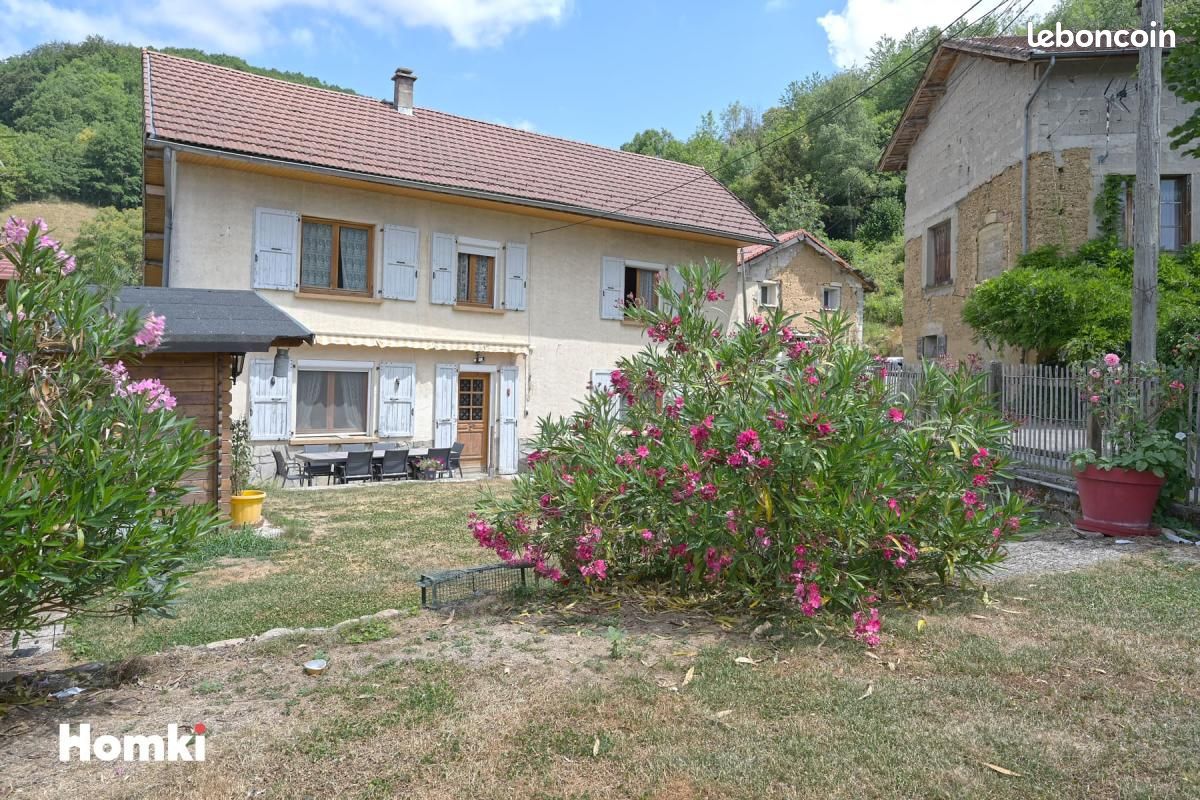 Maison 5 pièces 130 m² · à Chirens · 130 m² · 319 000 €