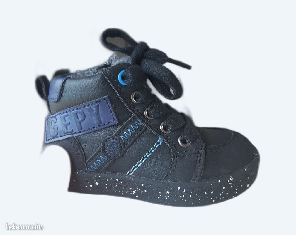 Chaussures hiver garçon T21 (image 1)
