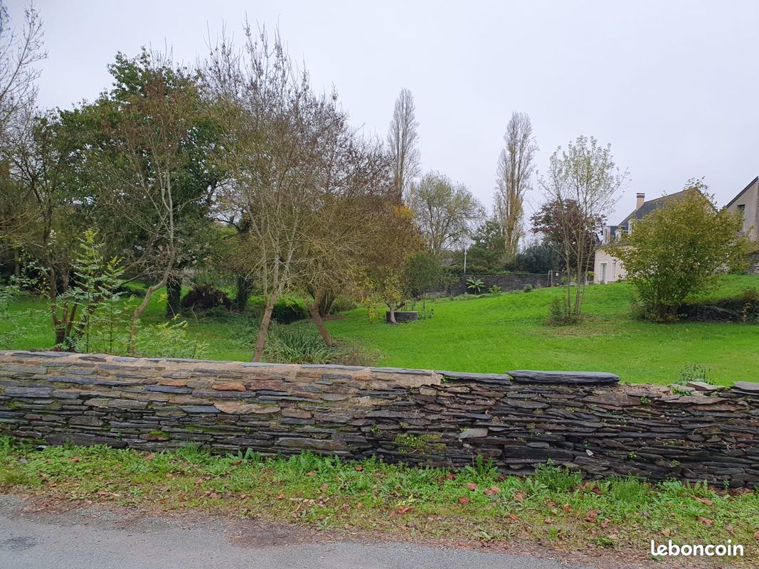 Terrain 600m² · à Les Garennes sur Loire · 119 000 €