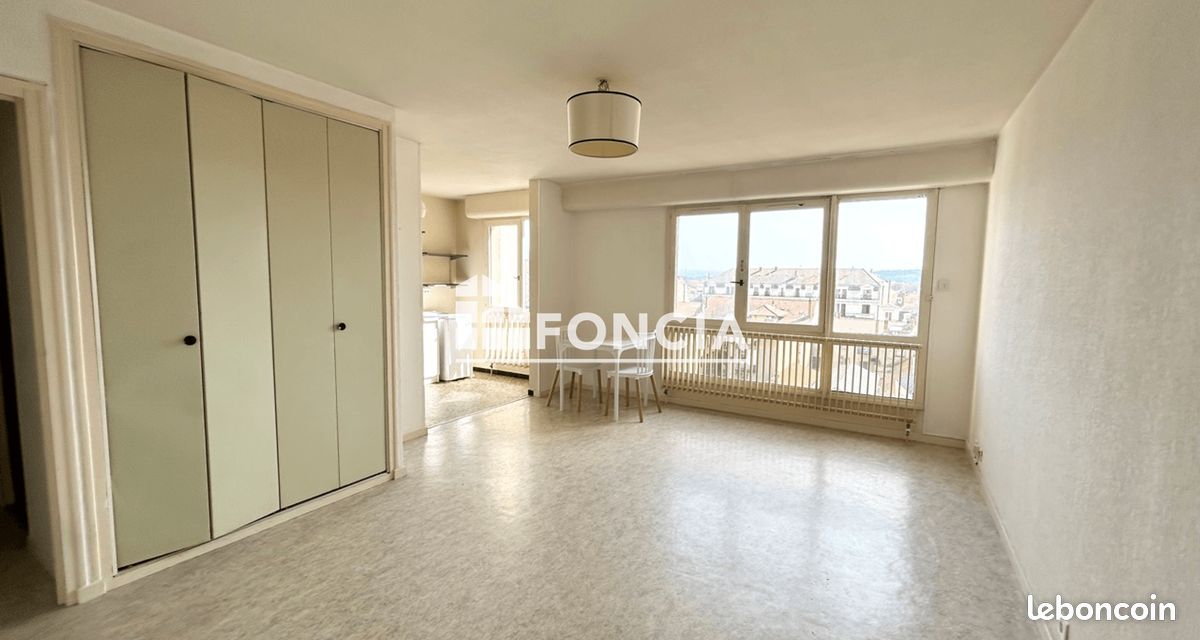 Appartement 1 pièce 35 m² · à Roanne · 35 m² · 500 €