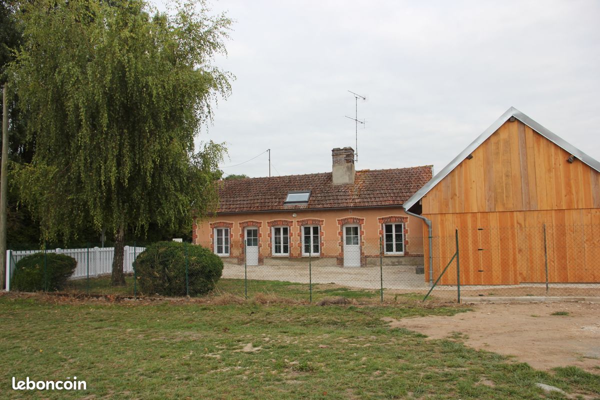 Maison 5 pièces 90 m² · à Nozay · 90 m² · 650 €