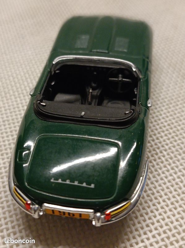 Jaguar type E , 1/18em vert anglais, - Collection