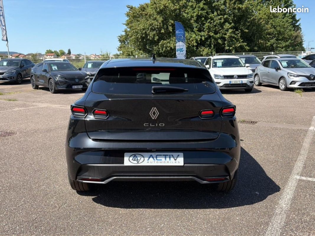 RENAULT CLIO VI 1.2 tce 115 techno edc (image 6)