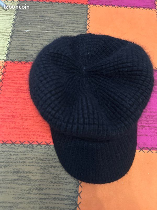 Chapeau (image 1)