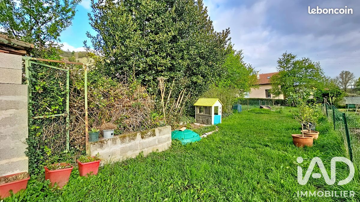 Maison 5 pièces 110 m² · à Limony · 110 m² · 950 €/mois