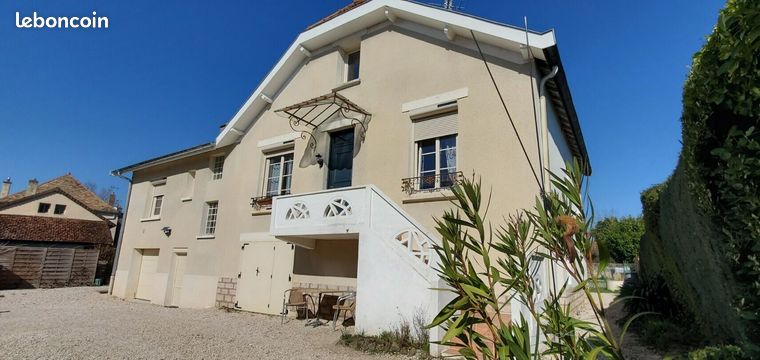 Maison 7 pièces 150 m²