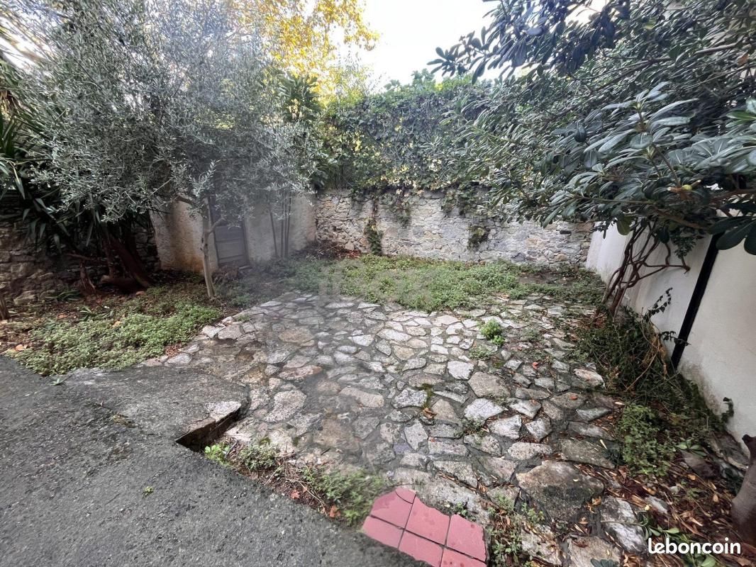 Appartement 2 pièces 38 m² · à Toulon · 38 m² · 853 €/mois