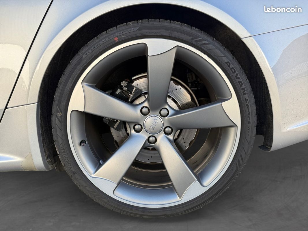 AUDI RS4 AVANT V8 4.2 FSI 450 Quattro S Tronic 7 Garantie 12 mois (image 18)