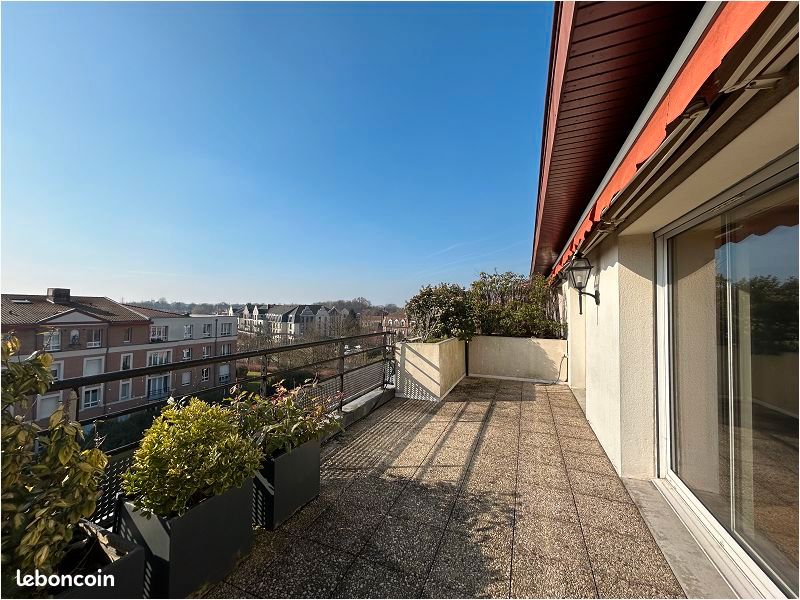 Appartement 4 pièces 143 m² · à Marcq-en-Baroeul · 143 m² · 2 064 €