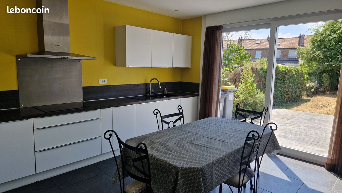 Maison 4 pièces 105 m² · à Saint-André-lez-Lille · 105 m² · 1 400 €
