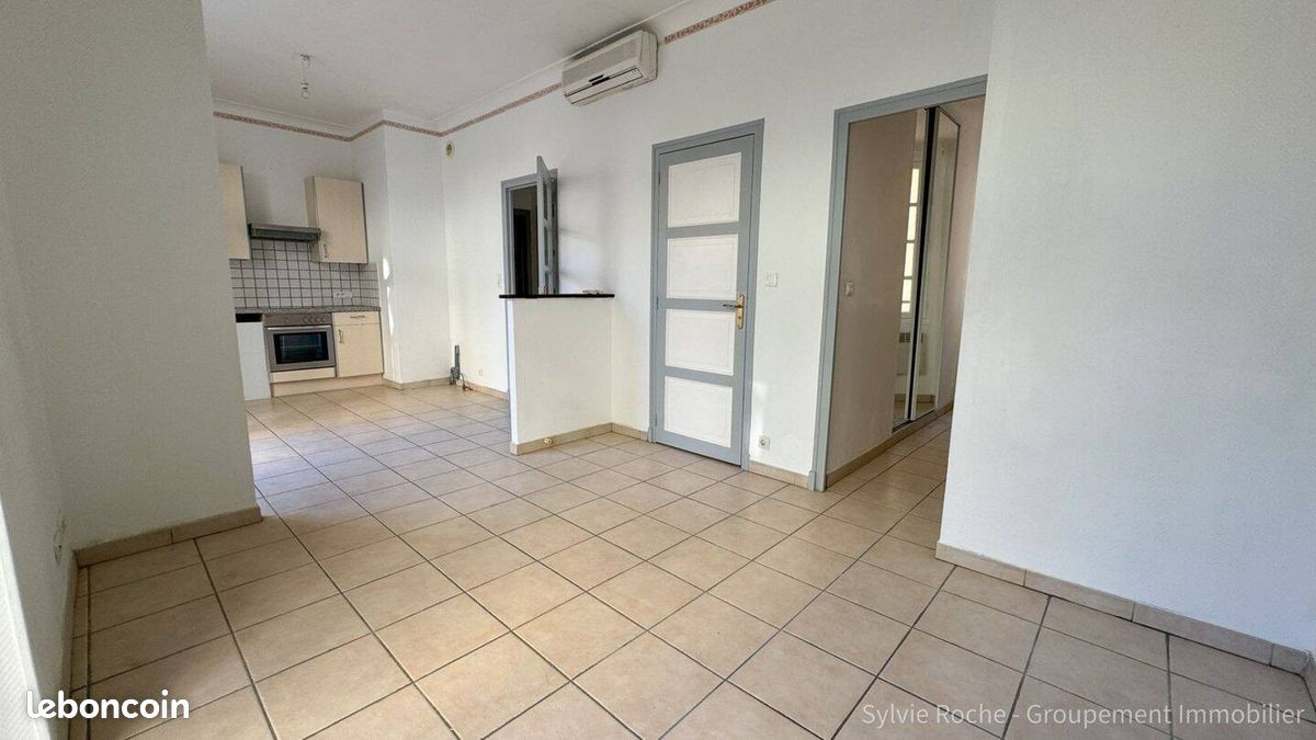 Appartement 3 pièces 42 m² · à Pont-Saint-Esprit · 42 m² · 505 €/mois