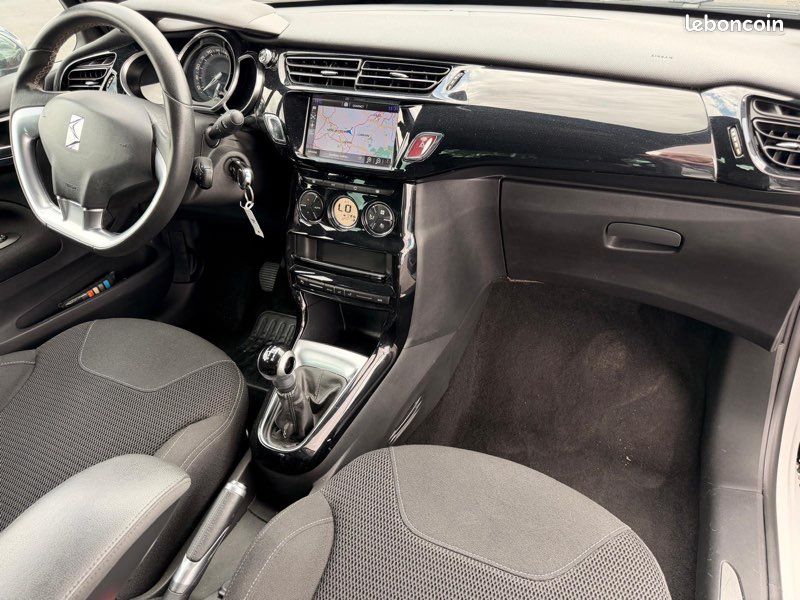 DS3 1.6 hdi SO CHIC 100CV ANNÉE 2017 (image 3)