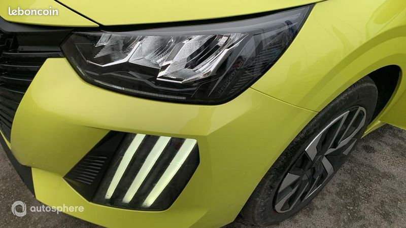 Peugeot 208 1.2 Hybrid 100ch Active e-DCS6 (image 17)