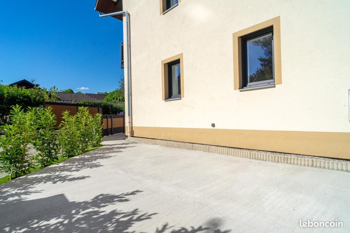 Appartement 4 pièces 104 m² · à La Motte-Servolex · 104 m² · 1 225 €
