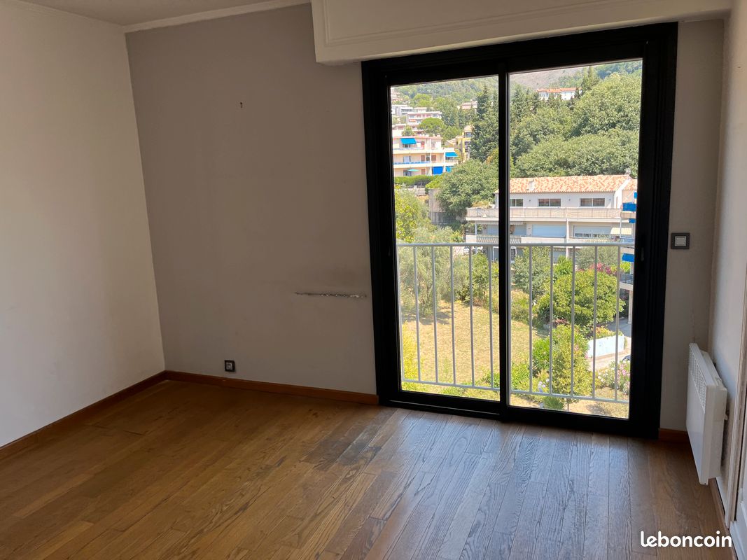 Appartement 21 pièces 56 m² · à Vence · 56 m² · 240 000 €