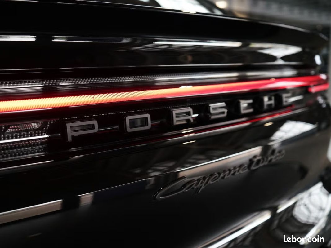 Porsche Cayenne Coupé 4.0 V8 TURBO E-HYBRID PACK GT 739 ch FULL OPTIONS LOA A PARTIR DE 1 759 Eur/ MOIS (image 39)