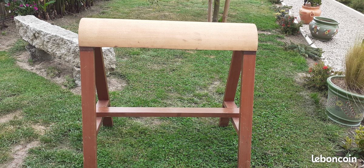 Support De Selle En Bois De Pin Pour Selle Western - Dimensions ~30x25x12 Pouces, Neuf