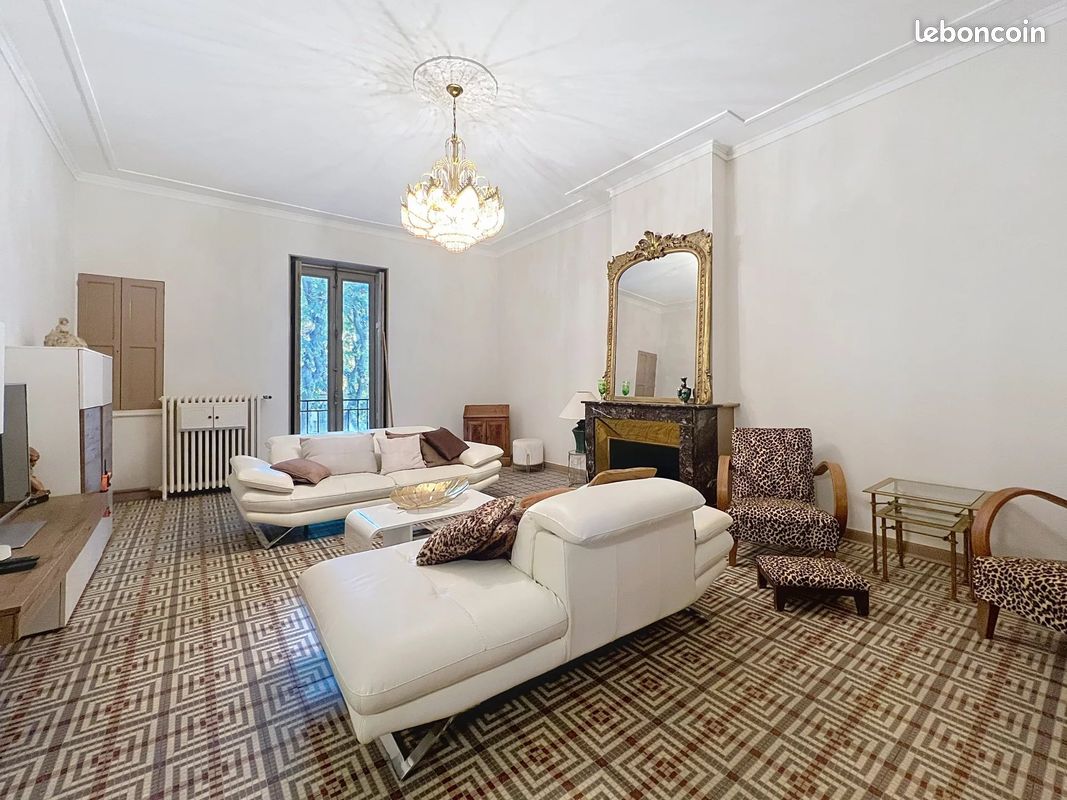 Appartement 6 pièces 165 m² · à Nîmes · 165 m² · 390 000 €