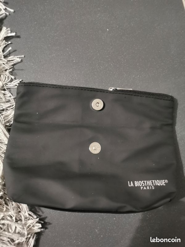 Trousse maquillage (image 1)