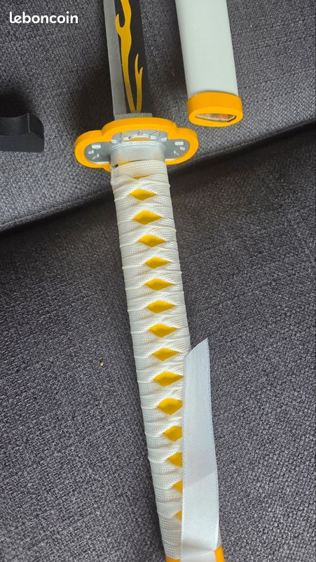 Katana japonais Démon Slayer - Zenitsu (image 3)