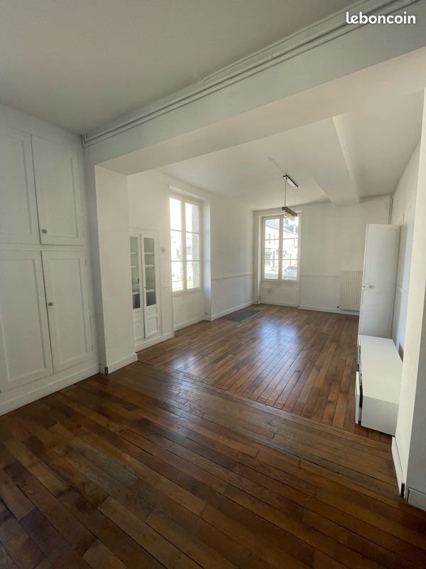 Maison 6 pièces 151 m² · à Fay-aux-Loges · 151 m² · 215 000 €