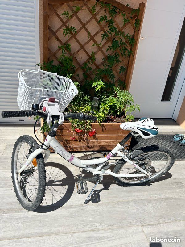 Vélo vtt rose intersport nakamura 20 pouces 5-8 ans Vélos