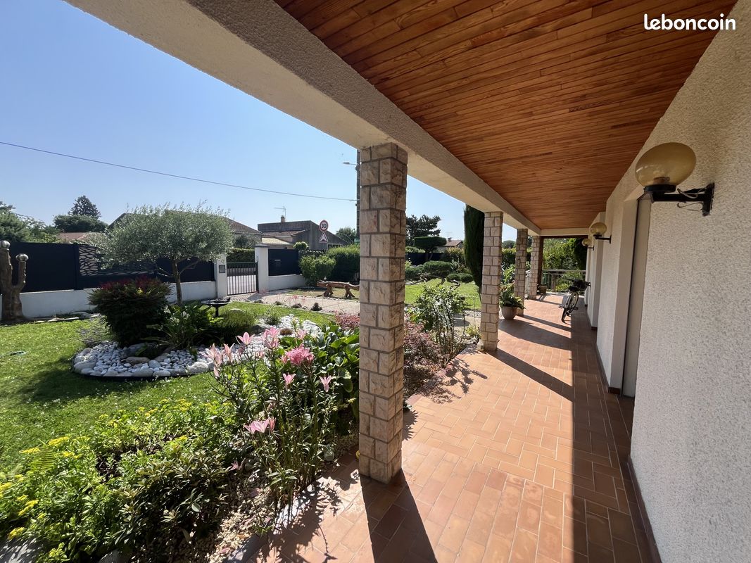 Maison 9 pièces 245 m² · à La Roche-de-Glun · 245 m² · 449 000 €