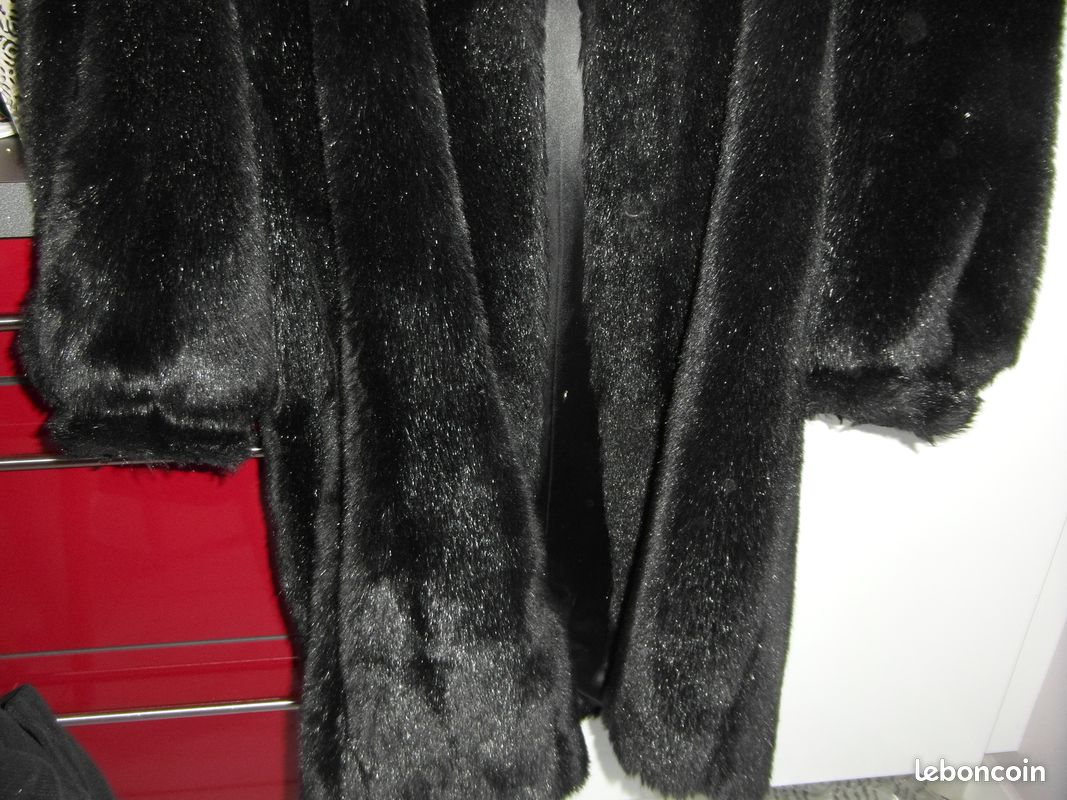 Vends manteau fausse fourrure (image 2)
