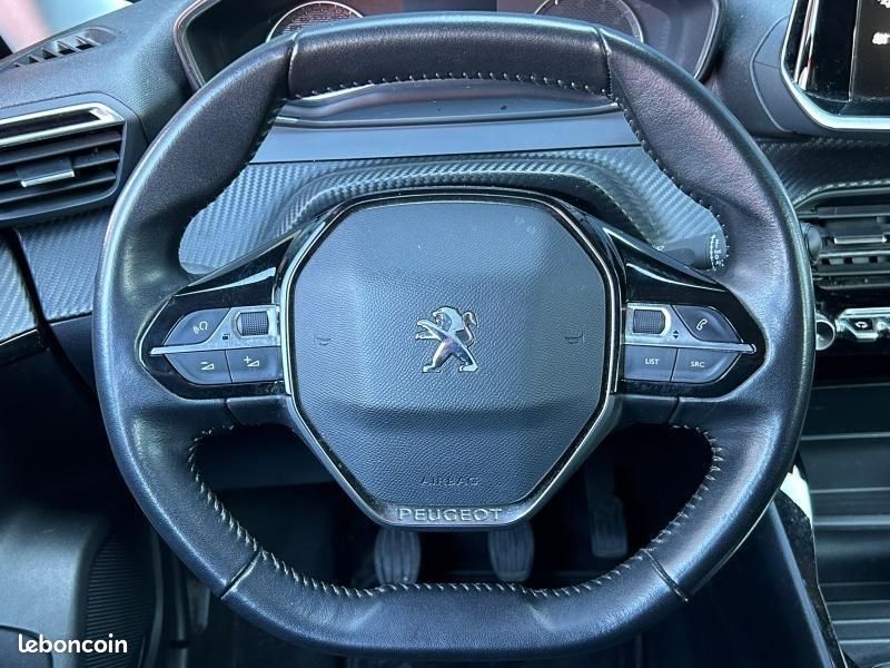 Peugeot 2008 1.2 PureTech 100ch S&S Active (image 12)