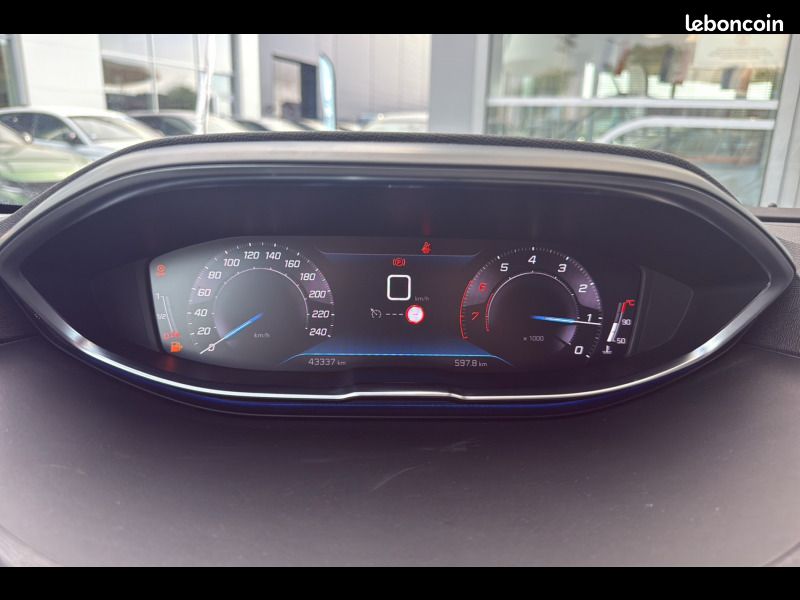 Peugeot 3008 Puretech 130ch S&S BVM6 Style (image 19)