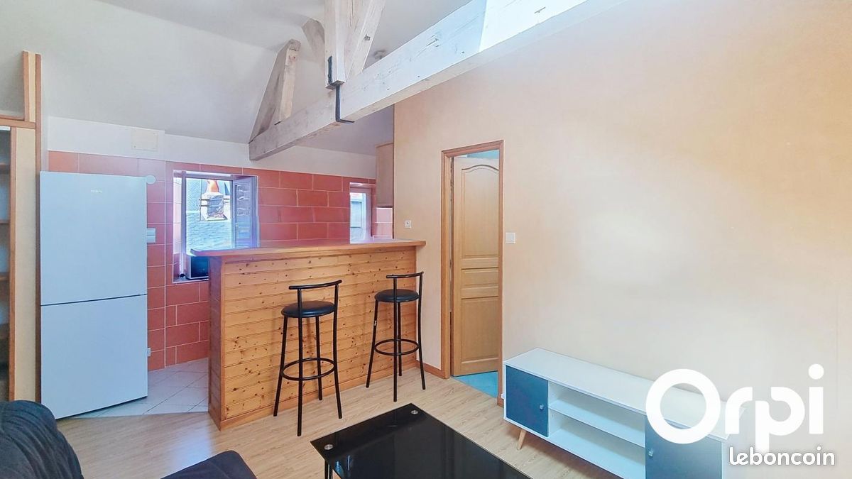 Appartement 1 pièce 31 m² · à Saint-Flour · 31 m² · 425 €