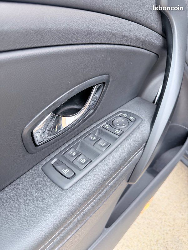 RENAULT MÉGANE 3 BOSE PHASE 3 1.5DCi 110ch - Moteur 134.000km - Garantie 3 mois (image 14)
